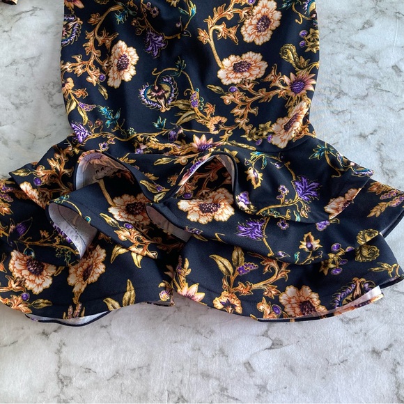 Black and floral print long sleeve mermaid dress Medium - Picture 3 of 9